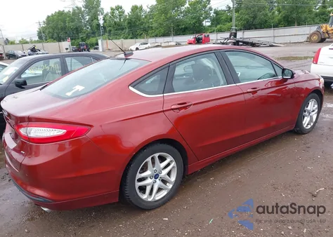 2014 Ford Fusion Se z USA, uszkodzony, nr VIN 3FA6P0H77ER244524